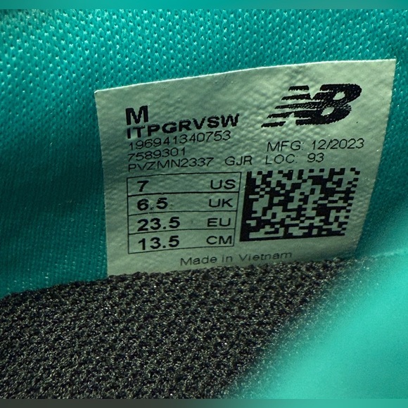 New Balance Kids Playgruv v2 Bungee Size 7 NWOB - Picture 8 of 8